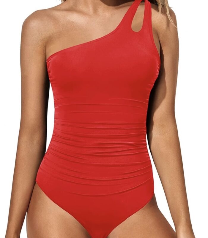 Vestido de baño rojo para mujer con diseño de un hombro y ajuste elegante ideal para playa y piscina